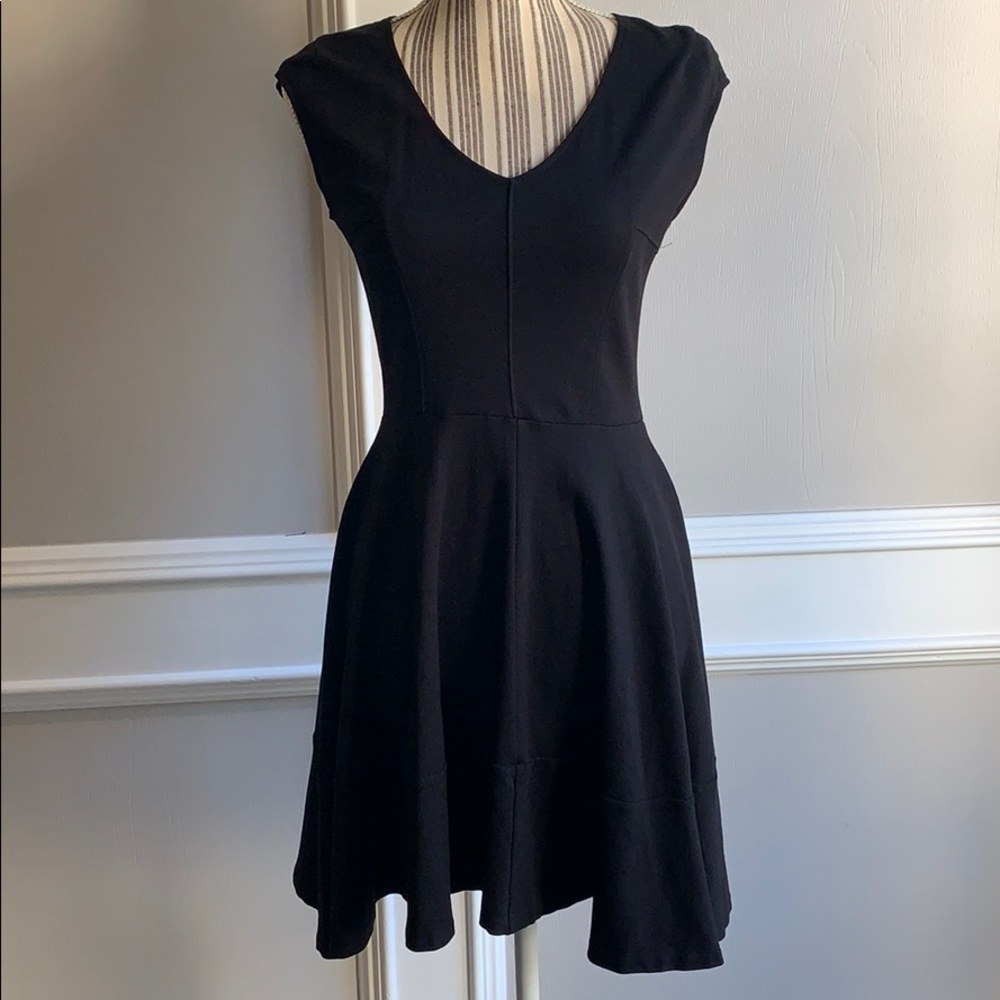 Saks Fifth Avenue little black dress size Medium